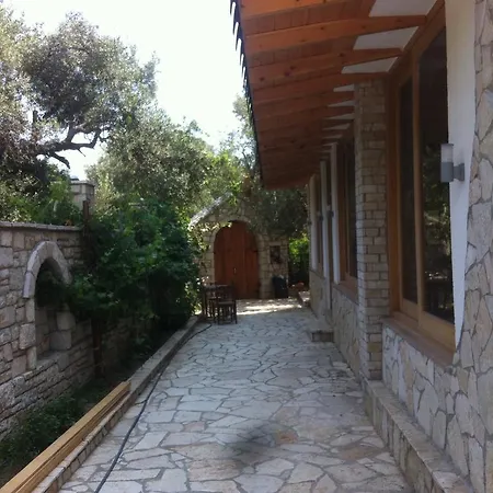 Irini's Garden Gasthof *