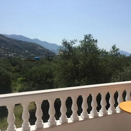 Irini's Garden Maison d'hôtes Qeparo