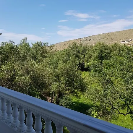Irini's Garden * Qeparo